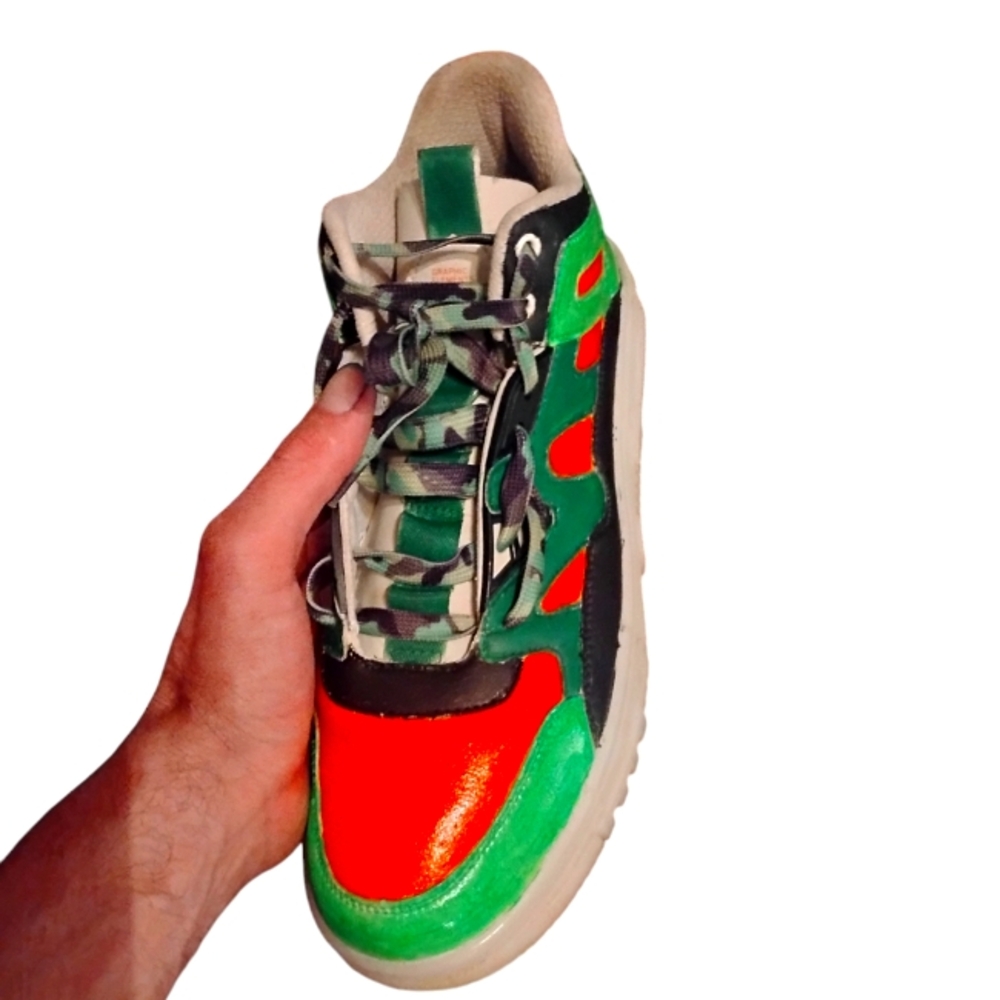 Custom shoes